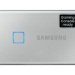 Samsung Externe SSD Portable T7 Touch, 500 GB, Silber, Stromversorgung: Per Datenkabel, Speicherkapazität total: 500 GB, Speicherverschlüsselung: 256-Bit-AES, Detailfarbe: Silber, Dateisystem: exFAT (Windows & Mac OS), Schnittstellen: Type-C USB 3.1 (3.1 MU-PC500S/WW