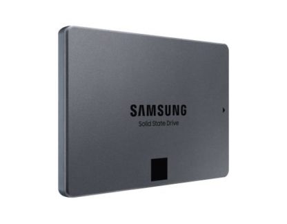 Samsung SSD 870 QVO 2.5" 1 TB, Speicherkapazität total: 1000 GB, Speicherschnittstelle: SATA III (6Gb/s), SSD Bauhöhe: 6.8 mm, SSD Formfaktor: 2.5", Anwendungsbereich SSD: Consumer MZ-77Q1T0BW
