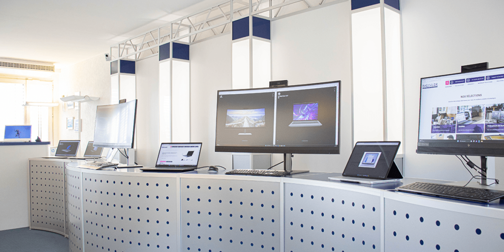 Showroom démo de modèles et configurations d'ordinateurs actuels à Villars-sur-Glâne chez Baechler Informatique